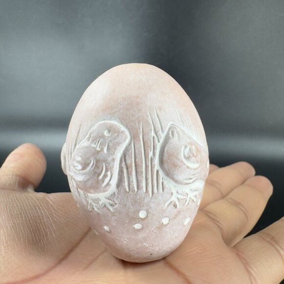 Vintage 1994 Isabel Bloom Egg Figurine Paperweight Signed Baby Chicks Chickens - Picture 10 of 11